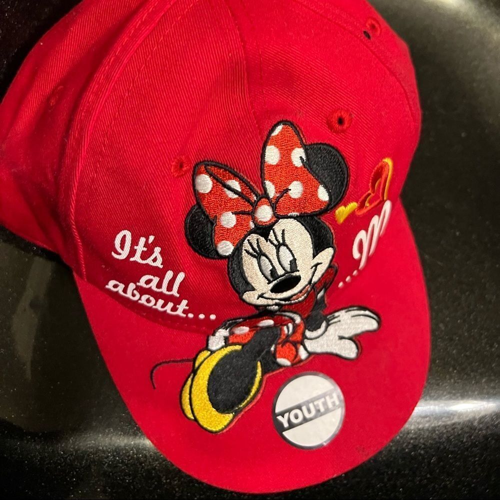 Disney Minnie Mouse Its all about me Minnie Mouse Cap NWT Youth